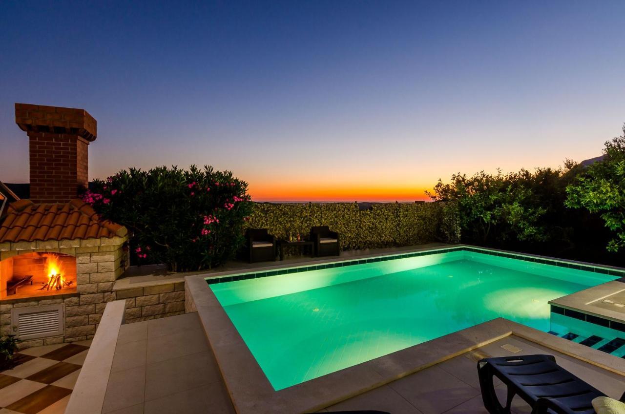 Villa Mateo With Private Pool Gruda Exterior photo