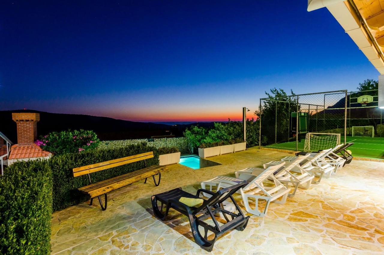 Villa Mateo With Private Pool Gruda Exterior photo