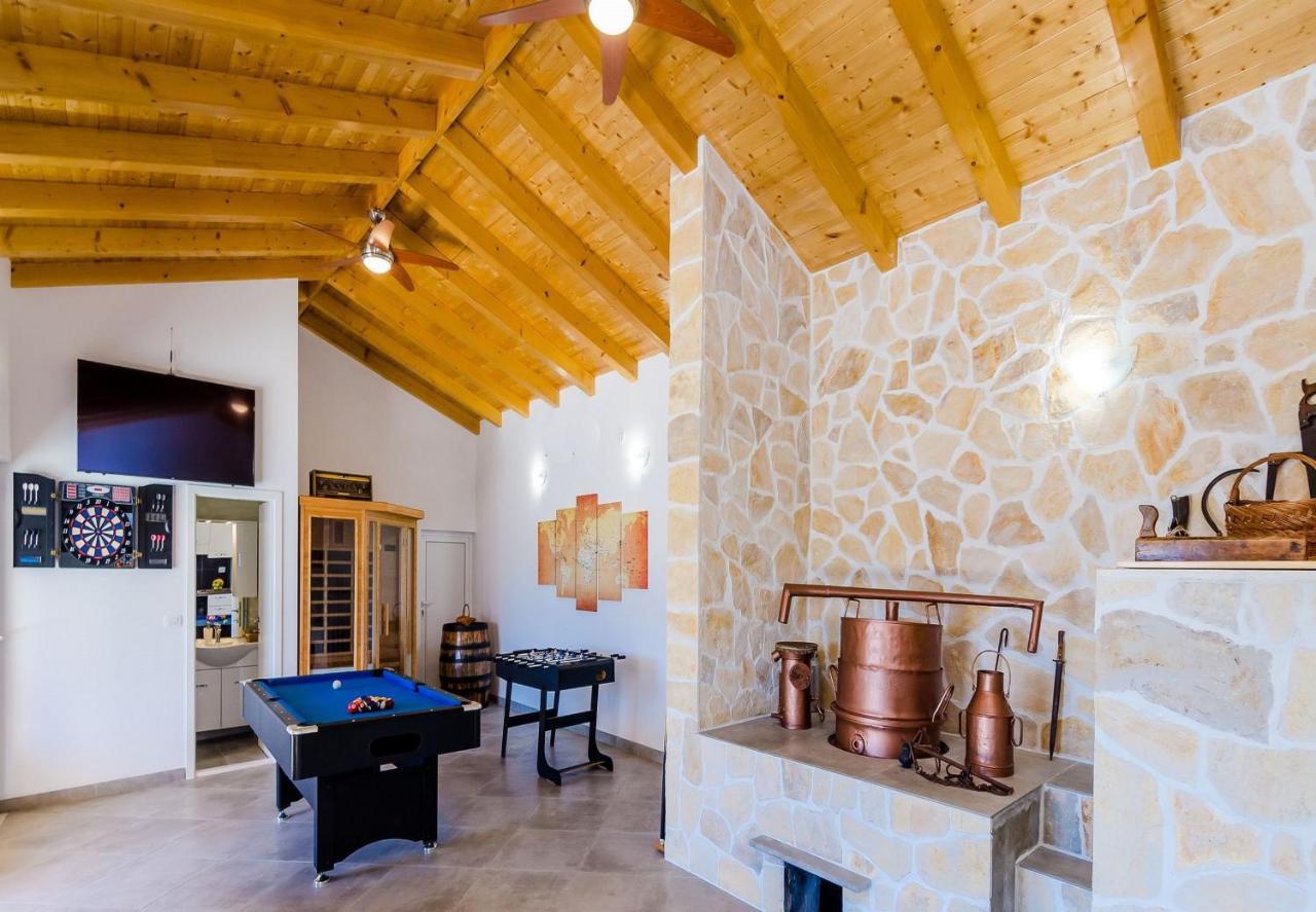 Villa Mateo With Private Pool Gruda Exterior photo
